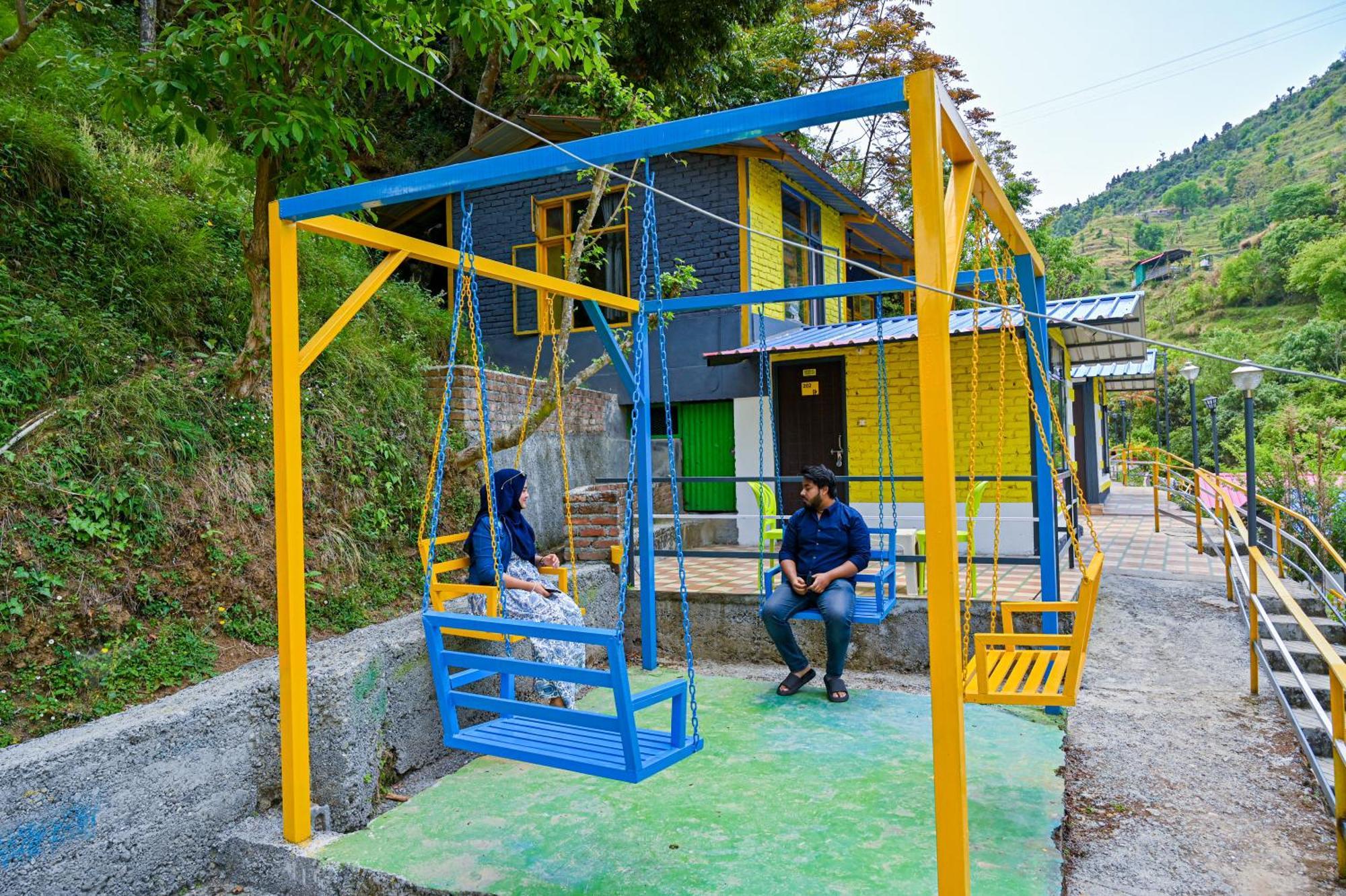 The Hosteller Mussoorie By The Streamside, Kempty エクステリア 写真